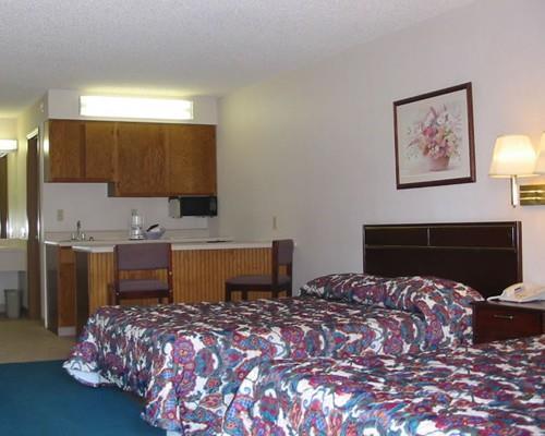 Scottish Inns & Suites Springdale Room photo
